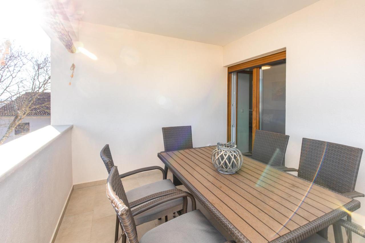 Apartments Brig Perfect Countryside Holiday! Крк Экстерьер фото