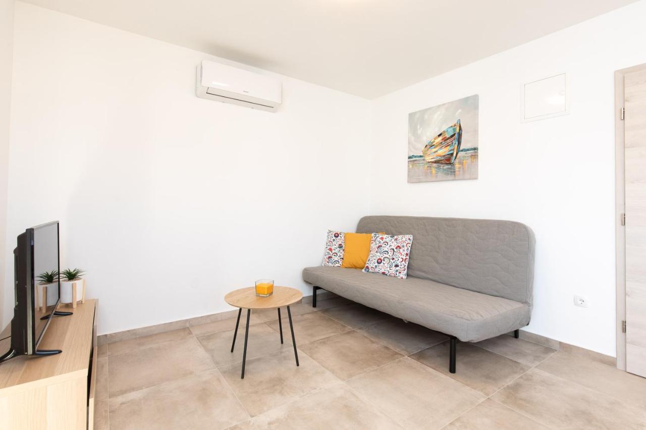 Apartments Brig Perfect Countryside Holiday! Крк Экстерьер фото
