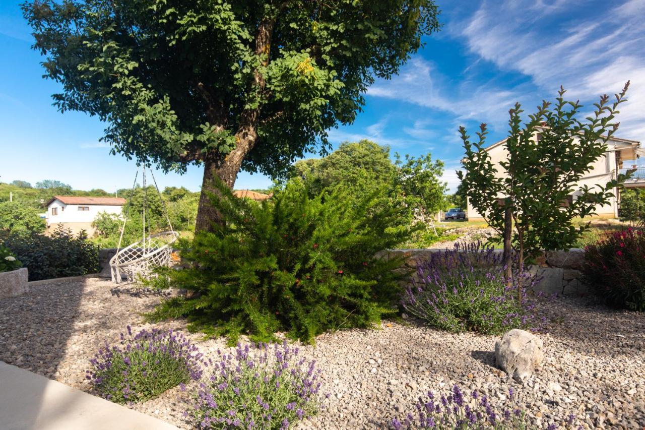 Apartments Brig Perfect Countryside Holiday! Крк Экстерьер фото